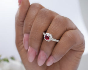 GARNET, THE JANUARY BIRTHSTONE!