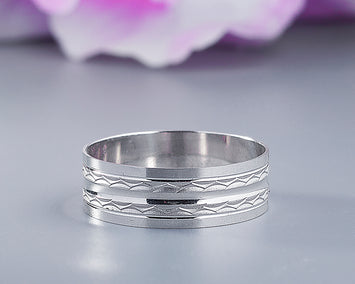 18Karat Gold Wedding Band