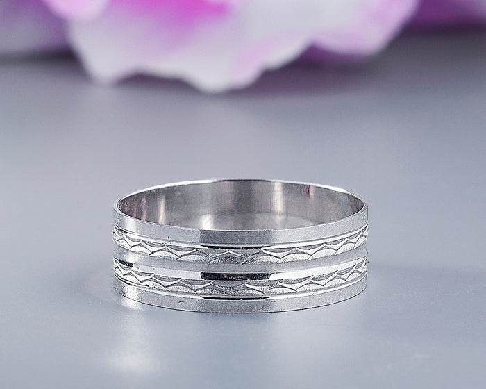 18Karat Gold Wedding Band