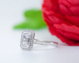 18Karat Gold Engagement Ring