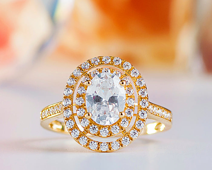 Gold Engagement Ring This is a show stopper