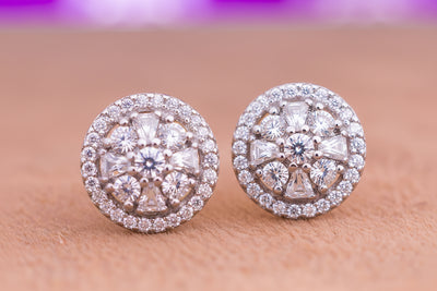Eleora 10Karat White Gold Moissanite Earring