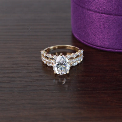 Lizzie Pear 18Karat Yellow Gold Moissanite Engagement Ring