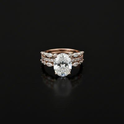 Lizzie Oval 18Karat Yellow Gold Moissanite Engagement Ring