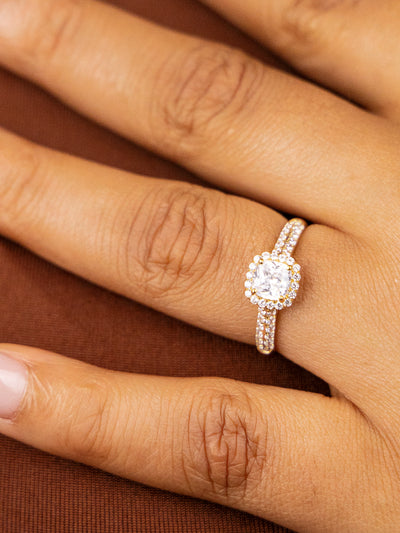 Tayo 18Karat Yellow Gold Engagement Ring