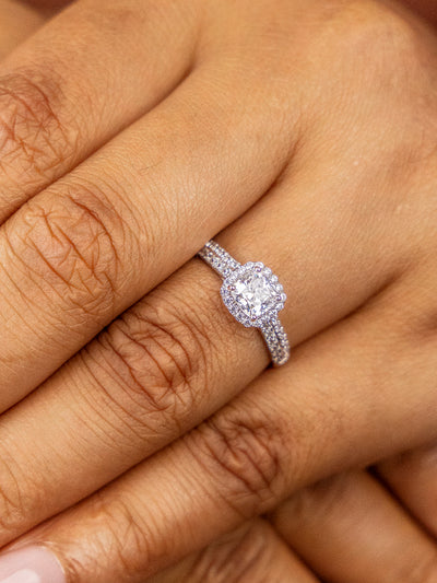 Tayo 18Karat White Gold Engagement Ring