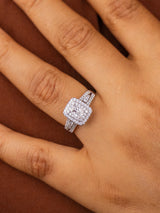 Etoro 18Karat White Gold Engagement Ring