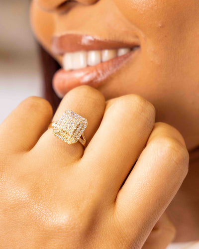 Joy 18Karat Yellow Gold VS Diamond Engagement Ring/ Ghana
