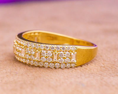 Kasandra 18Karat Yellow Gold Diamond Wedding Band