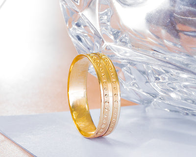 18Karat Gold Wedding Band