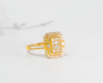 Kim 18Karat Yellow Gold VS Diamond Engagement Ring
