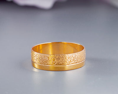 18Karat Gold Wedding Band