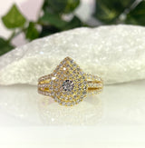 Ebun 18Karat Yellow Gold VS Diamond Engagement Ring